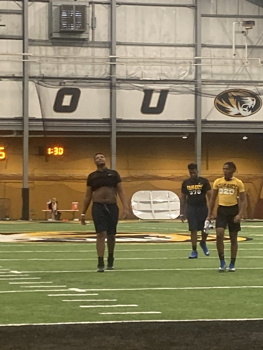 ShaneJamison8's tweet image. Me in my bro at mizzou camp💪🏾