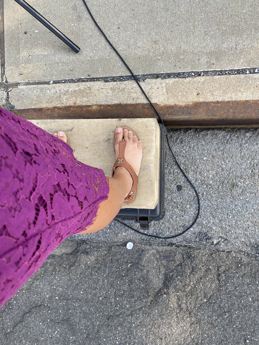 AnchorAngi's tweet photo. The things some of us #tvreporters do to make a shot look good on @NY1 #tooshort #tvnews #reportinglive 👏😂🙏 Please pray I don’t fall ❤️ https://t.co/q7nBn64J9l