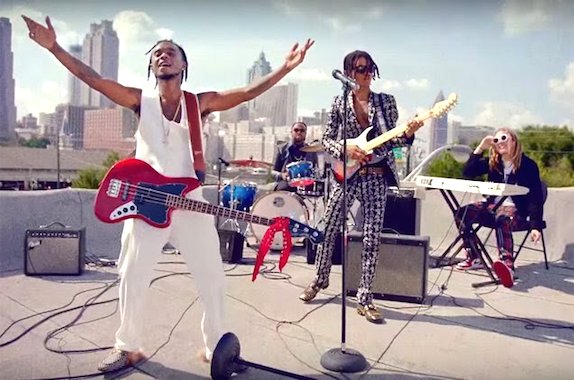 Previously on #YRB Rae Sremmurd – Black Beatles ft. Gucci Mane <a href="/RaeSremmurd/">Rae Sremmurd</a> <a href="/gucci1017/">Gucci Mane</a> <a href="/MotionFamily/">Motion Family</a> Directed by: Motion Family rviv.ly/dw5JcH #music