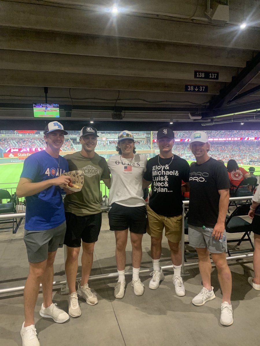 Had a stranger at the Braves tonight ask me if I knew these young men.   When I responded “yes”.  He replied “bunch of fine young men .” He was right. 💪💪 #brothersinarms #foxholeguys ⁦@RhinoBaseball⁩ ⁦@RhinoBB2022⁩