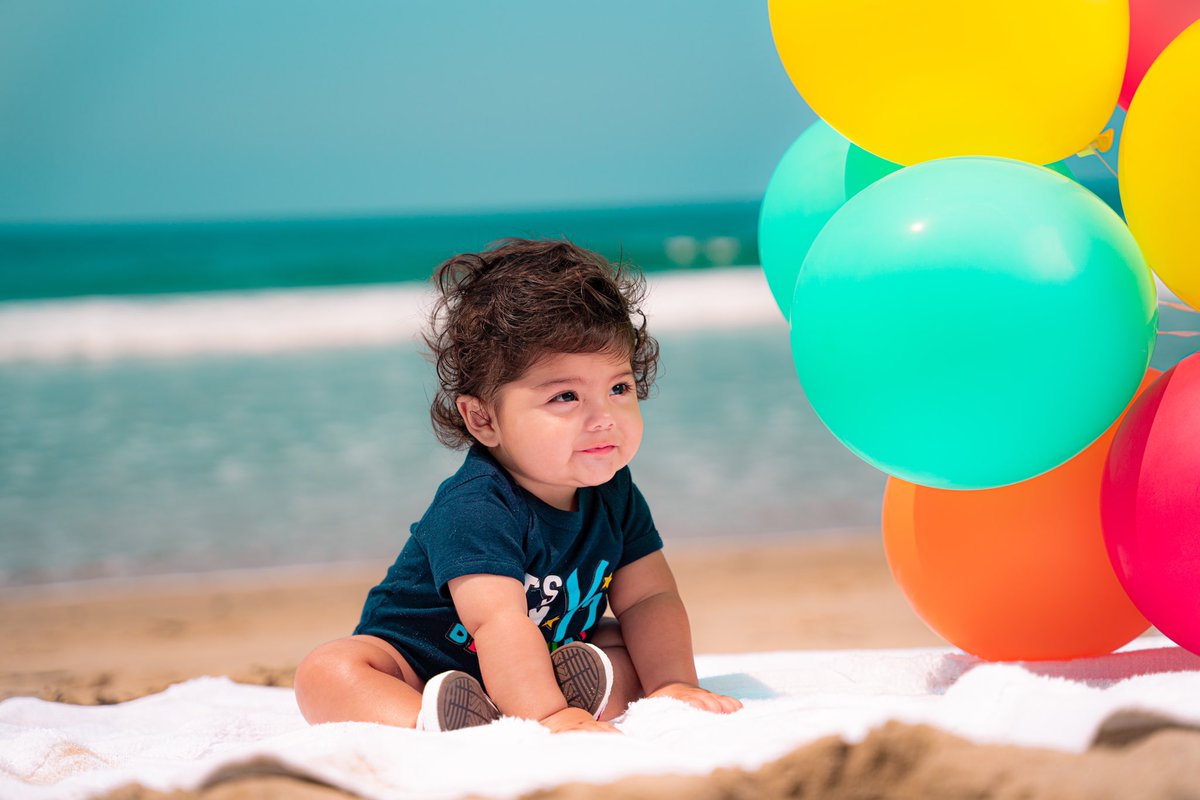 Dani100Pto's tweet image. This is my baby brother Kingdom. It was his half birthday the other day so we decided to give him his first own little photoshoot 😄💜🎈#6monthsold