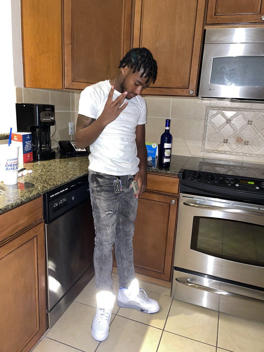 _24kamo's tweet photo. i been down too long i ain’t never goin back‼️ #LLDRAMA❤️ #BipSquad⛹🏾‍♂️ https://t.co/Uyt7Ztx5ju