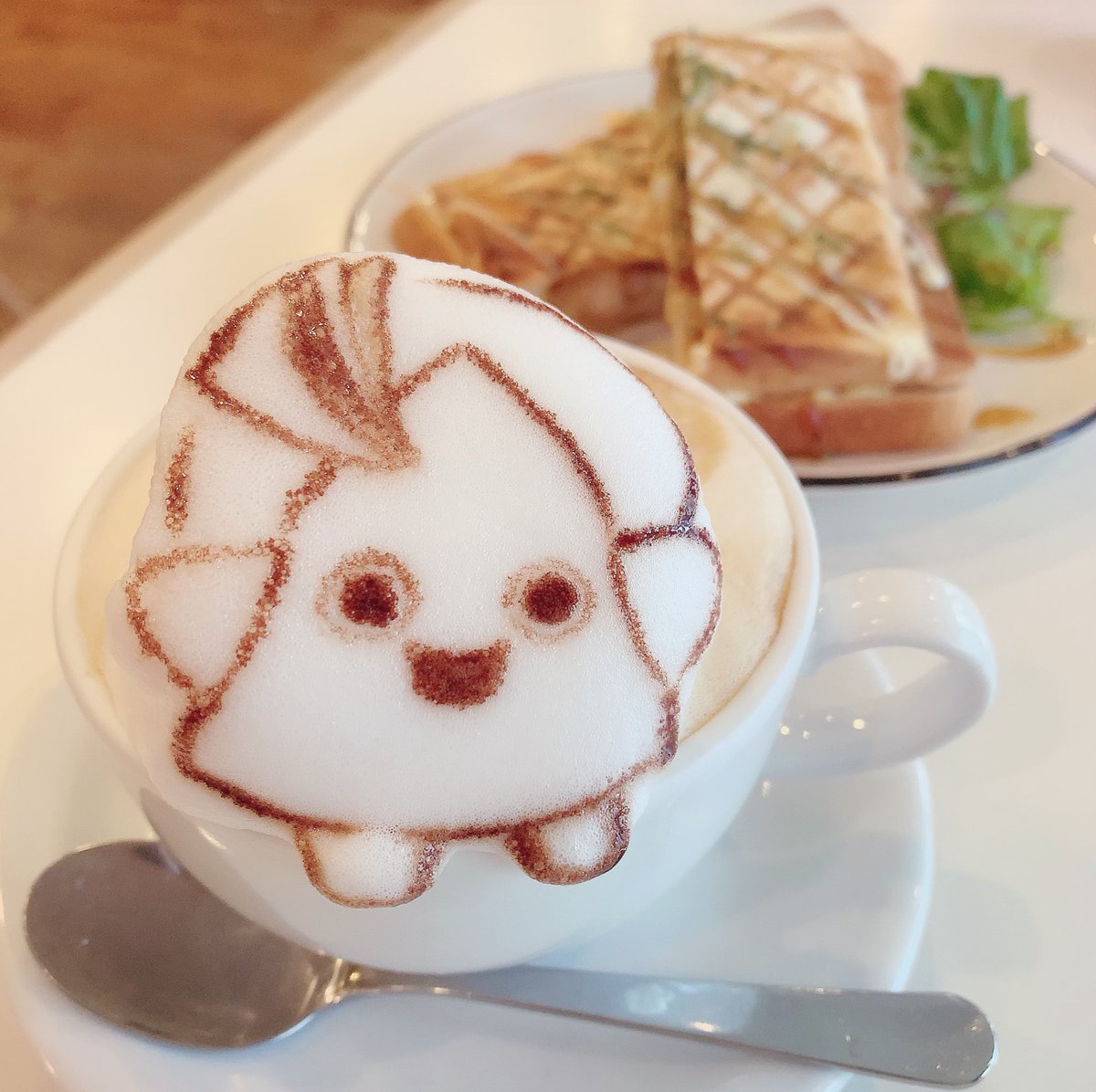 ウワサの海の中とは思えないミュージアム行ってきた❤︎
アトラクション楽しくて子どもみたいにはしゃいじゃった😜笑
マスコットキャラの3Dラテがカワイイ🌟
期間限定らしいからいそげっっ
.
 #海中ミュージアム  #ACEくんラテ #ミカグラカフェ巡り #ミカグラカフェ部 #mikaguracafe #という遊びだよ