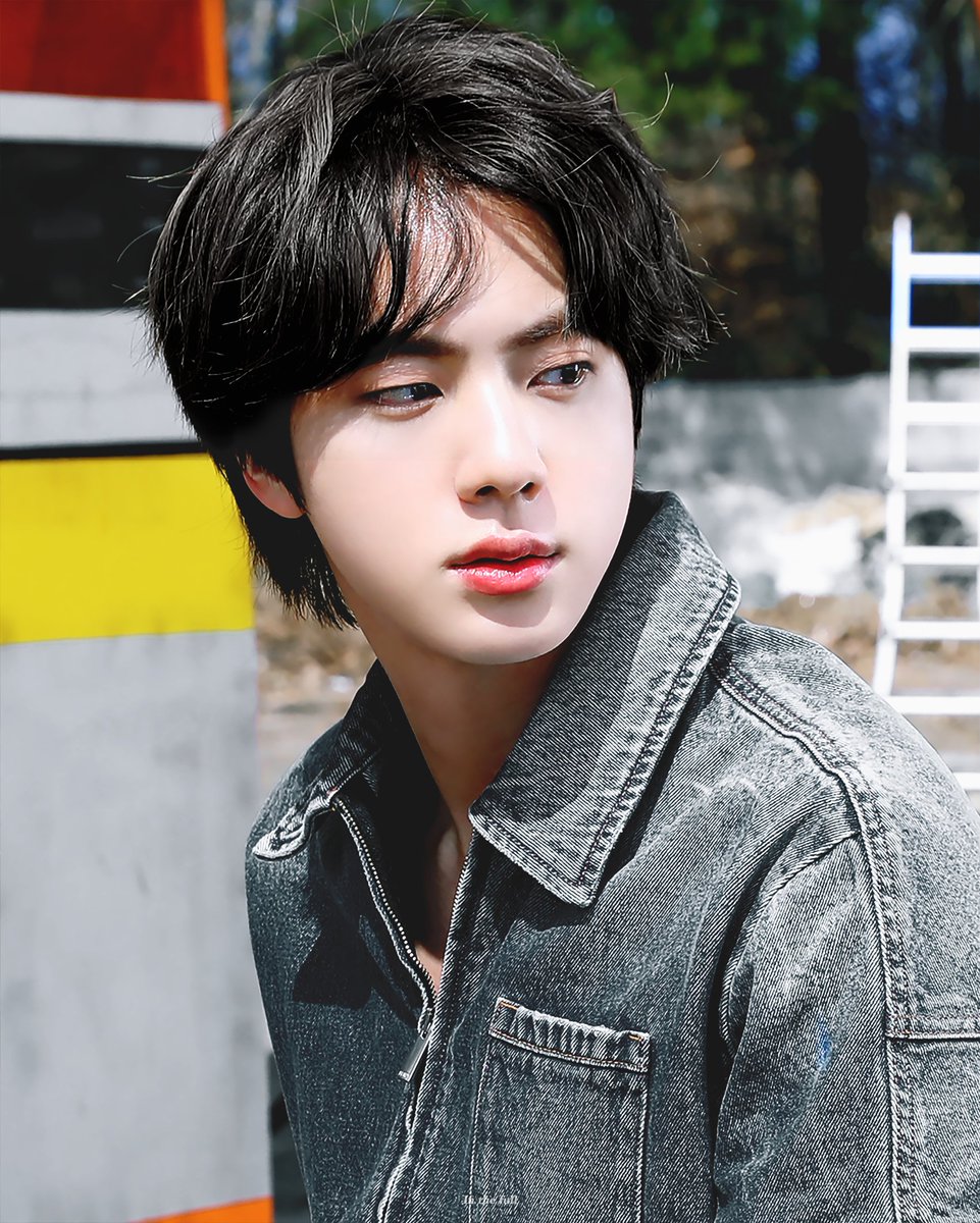 JINXGIF's tweet photo. #석진 #JIN @BTS_twt https://t.co/vPmxQJkflh