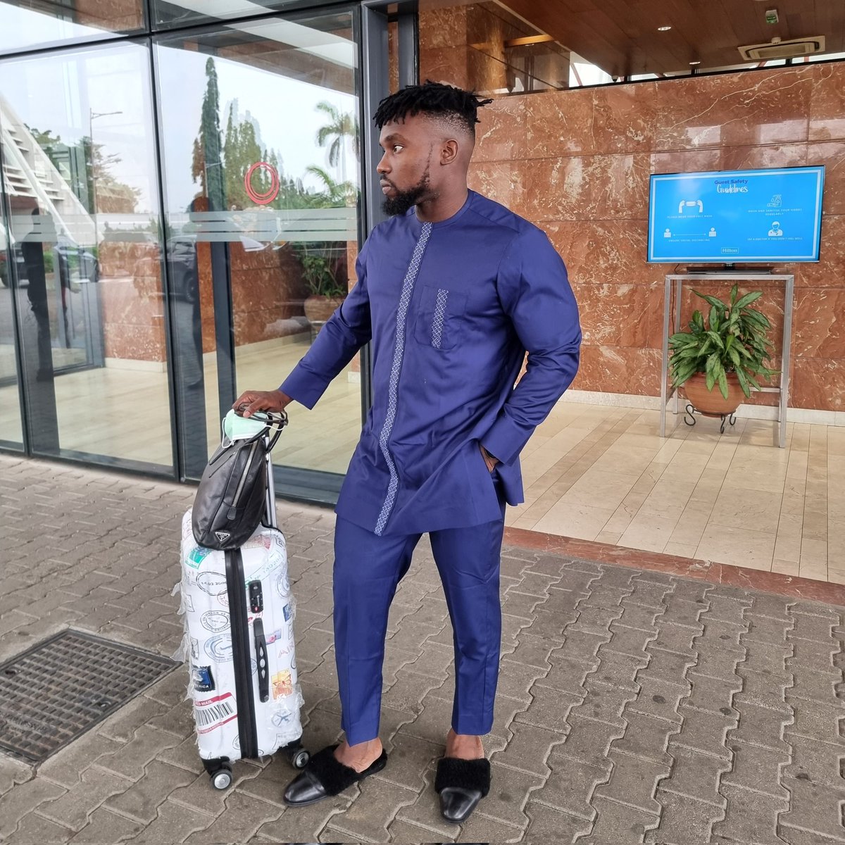 Ogagus's tweet photo. Oba Way!

👕👖@babajidemag
👞 @313eko https://t.co/Ue31eJqQq1