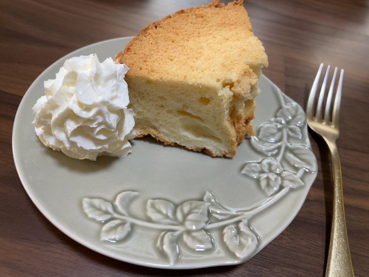 白いシフォンケーキ