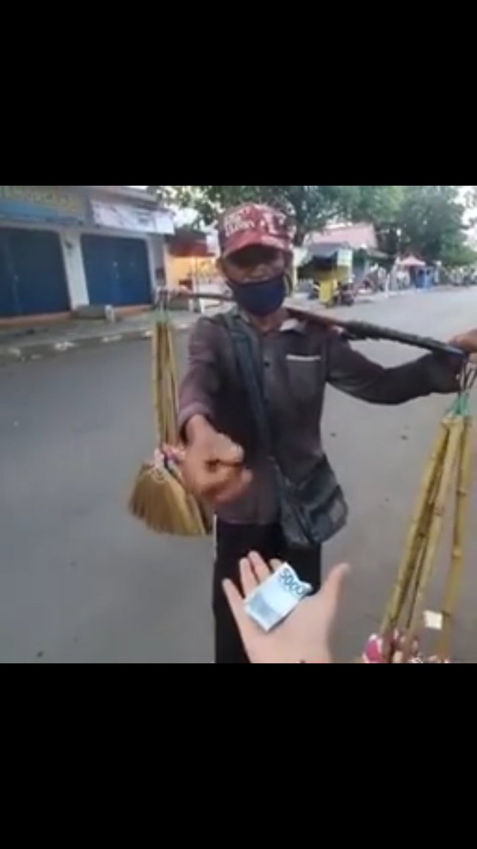 Argo00449750's tweet photo. Sedikit kebaikan mungkin bisa merubah hidup org lain yg telah hancur menjadi bermakna.
#Tozz berkat.
#Perlakukan org lain spt dirimu ingin Tuhan perlakukan.
Amin 🙏 https://t.co/fmMslX9bsw