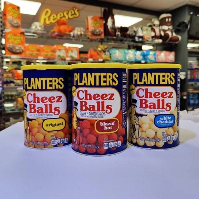 Balls..everywhere 🇺🇸🇺🇸 cheezballs that is 🤣🤣

#planterscheeseballs #planterscheezballs 

These fab snacks were discontinued in 2006 but now they are back. 

Pop in and see us in Market Gates Shopping Centre Great Yarmouth or check out the website IJustWannaCandy.co.uk