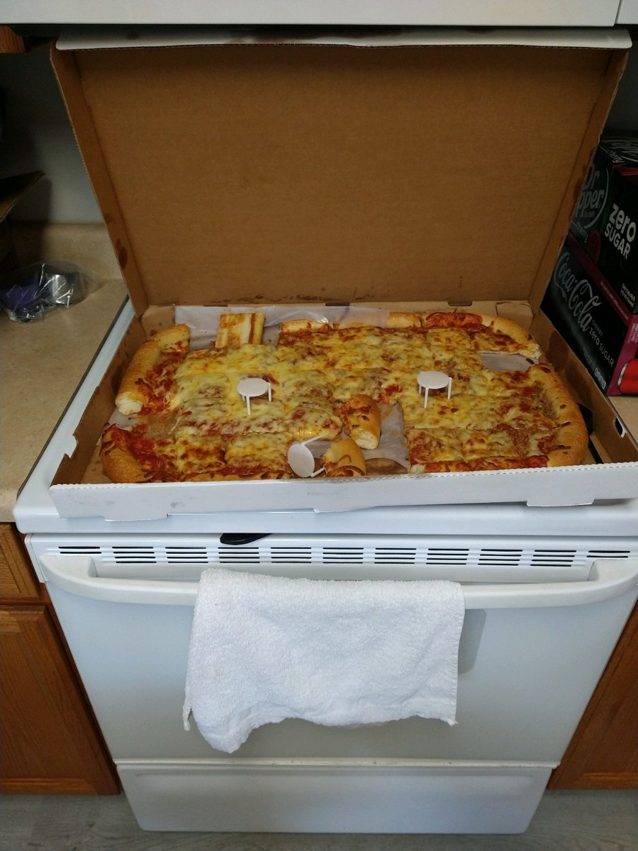 NighthawkATC's tweet image. OMG - Ron Swanson giggling gets me every dang time!

So glad we had pizza tonight!! Grammas Pizza - this is the Big Mama!!😂🤦

#PizzaGate2021 #IGotTakeoutDirectlyFromRestaurant