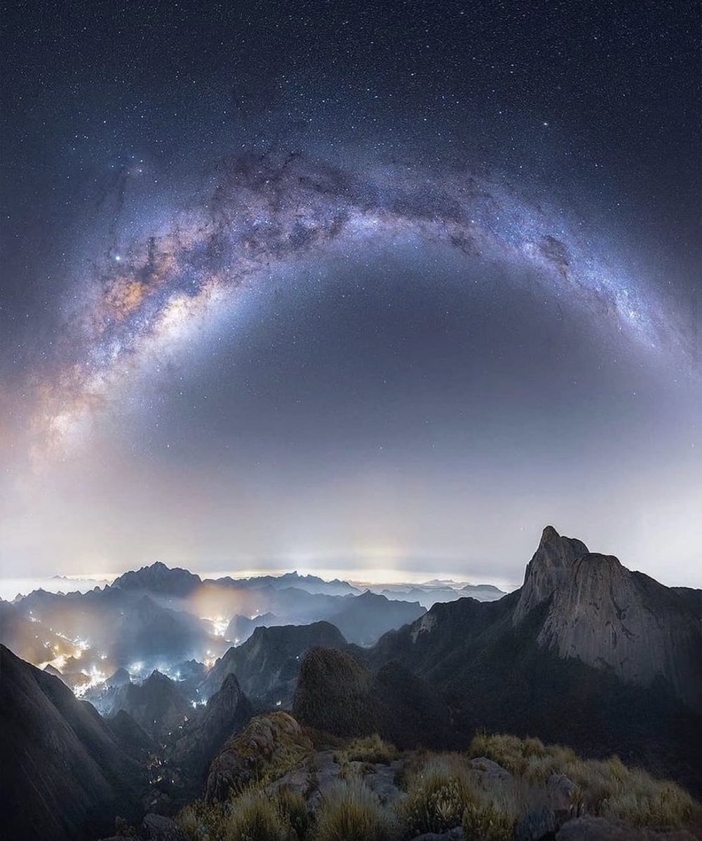 astro_jaz's tweet photo. Milky Way over Brazil 🌌

📸: Marcos Felipe Terra (mf.terra on IG) https://t.co/dj1McSBvC5