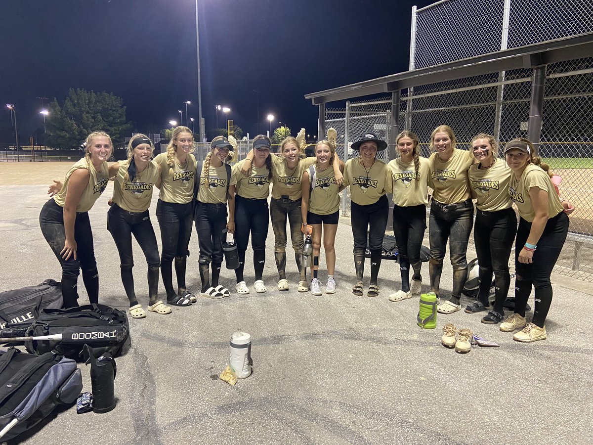 MNRenegadesSB's tweet photo. Our 16u team went 3-1 in bracket play today. Beating a number 1 seed, losing a heartbreaker in tie breakers, and a come from behind win in an elimination game. We are down to the final 8 teams! #MadeItToSaturday #RennieWay #AlwaysImproving #TrainingMatters. https://t.co/pW5i6mfzzx