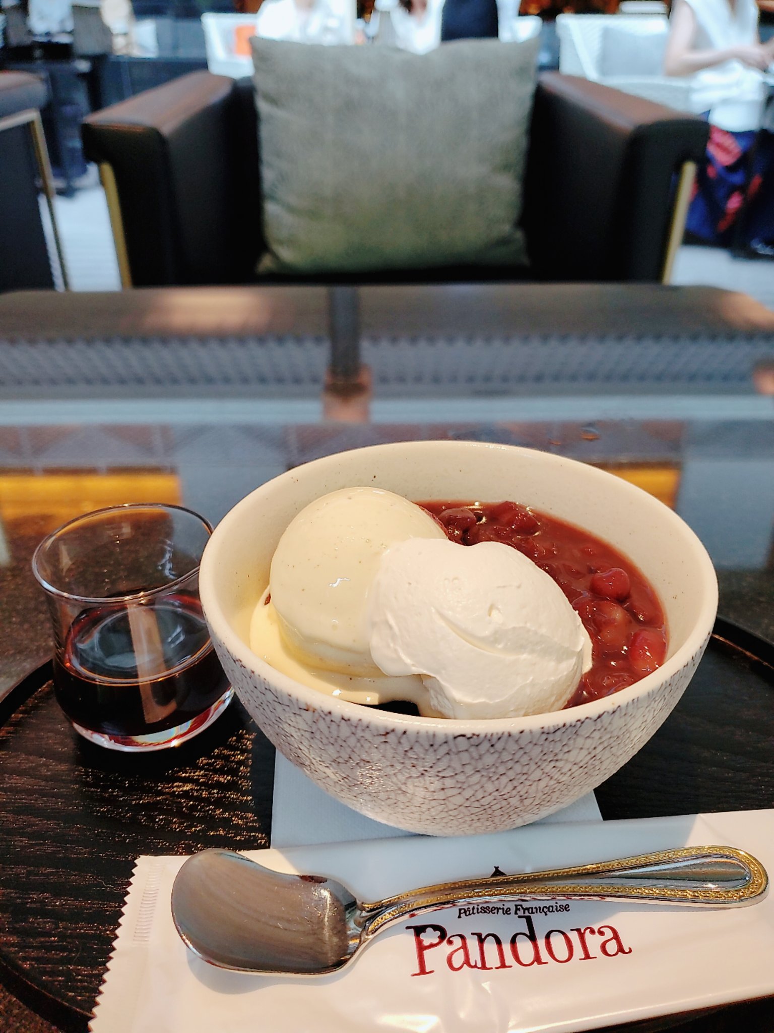 浴衣で楽しむ目黒雅叙園 百段階段和のあかり展 あやめの日々彩々