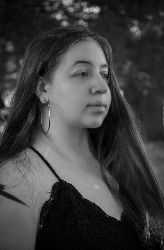 ASPIRINGMODEL20's tweet image. Amateur Model available for booking
Agency: @icycasting on IG
20❄️
#model #photoshoot #outdoors #park #Summer2021 #icycastingmodeling