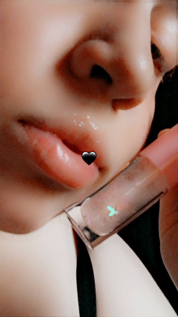 ASPIRINGMODEL20's tweet image. I am completely obsessed with this lipgloss!
Shop with @shopsarahbeauty_ on IG! ♥️