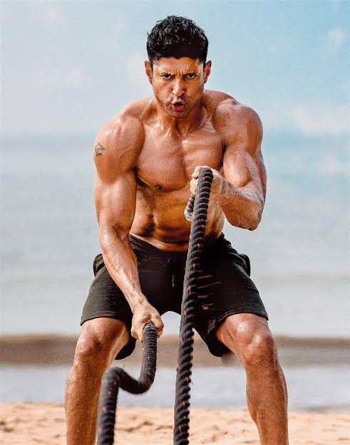 PRD 𓃵 (@cinema_with_prd) on Twitter photo #ToofaanOnPrime
1. <a href="/FarOutAkhtar/">Farhan Akhtar</a> is excellent as #Toofaan aka #AzizAli. His mannerisms, punches, outbreaks all felt real. Body transformation is just out of this world. You can see his emotional side as well as like a tiger when he is in ring! Kudos 🙌
Contd…
#ToofaanReview #ToofaanOnPrime
1. <a href="/FarOutAkhtar/">Farhan Akhtar</a> is excellent as #Toofaan aka #AzizAli. His mannerisms, punches, outbreaks all felt real. Body transformation is just out of this world. You can see his emotional side as well as like a tiger when he is in ring! Kudos 🙌
Contd…
#ToofaanReview