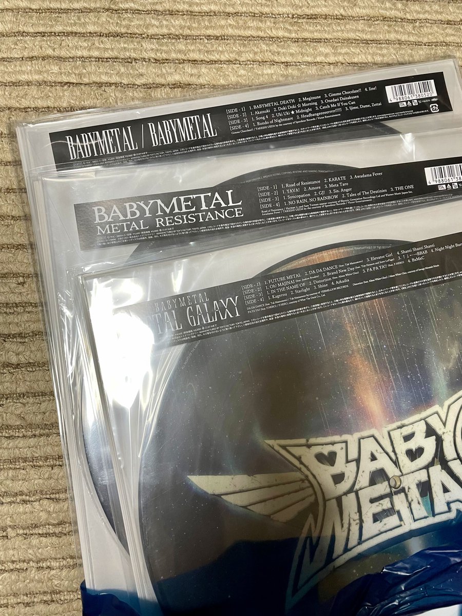 任務完了🐶🔥⚡️

#BABYMETAL
#METALRESISTANCE
#METALGALAXY
#10BMY
#レコードストアデイ
#RecordStoreDay 
#RSD
#RSDDrops