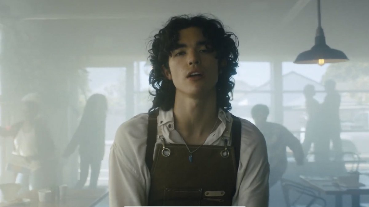 WinterKrow's tweet image. i think we can all agree that Conan is the most aesthetic person you've met.