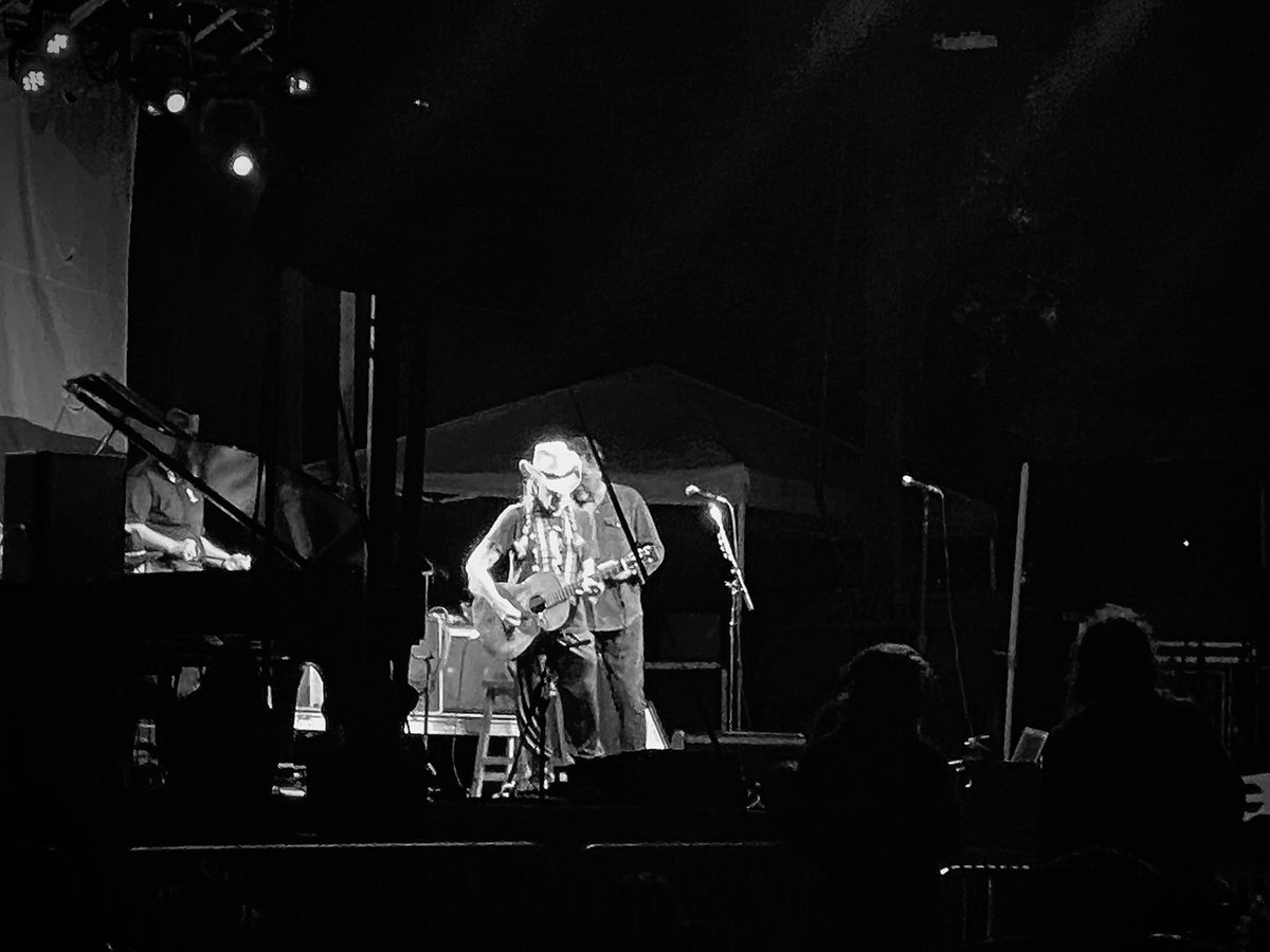 At 88 Willie Nelson’s  finger picking and emotional pull on each song is still A+. 

Highlight - Willie added in a Frank Sinatra’s song Cottage For Sale to the set and it sounded amazing. 

Can’t wait for night 2 and 3!

#ontheroadagain #willienelson #lucktexas @LuckReunion