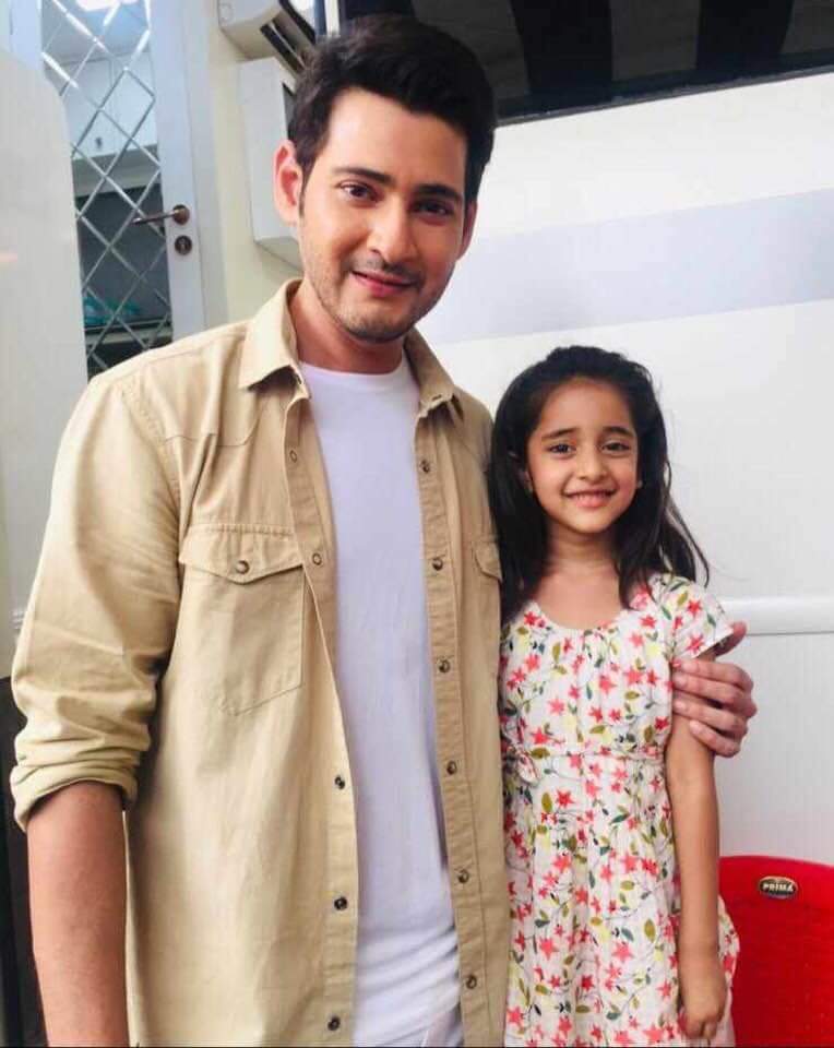 VJSM_125's tweet photo. #HBDCutestChinnaPacket
Happy Birthday #NityaMoyal #ChinnaPacket from @urstrulyMahesh Fans
Especially @Mahesh_Fan_Girl
#SarkaruVaariPaata https://t.co/8onDwSEsiu