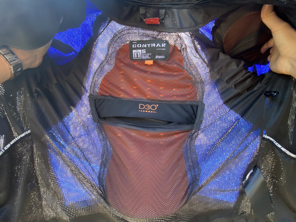 AFGMOTO's tweet photo. CONTRA2 JACKETはインナー外せばフルメッシュ!メンズ、レディースどちらもあります。涼しく安全に。
https://t.co/DqLLNqjBYf
#iconmotosports #afgmotosports #contra2 #メッシュジャケット #バイク #夏 https://t.co/d2xogWtoRv
