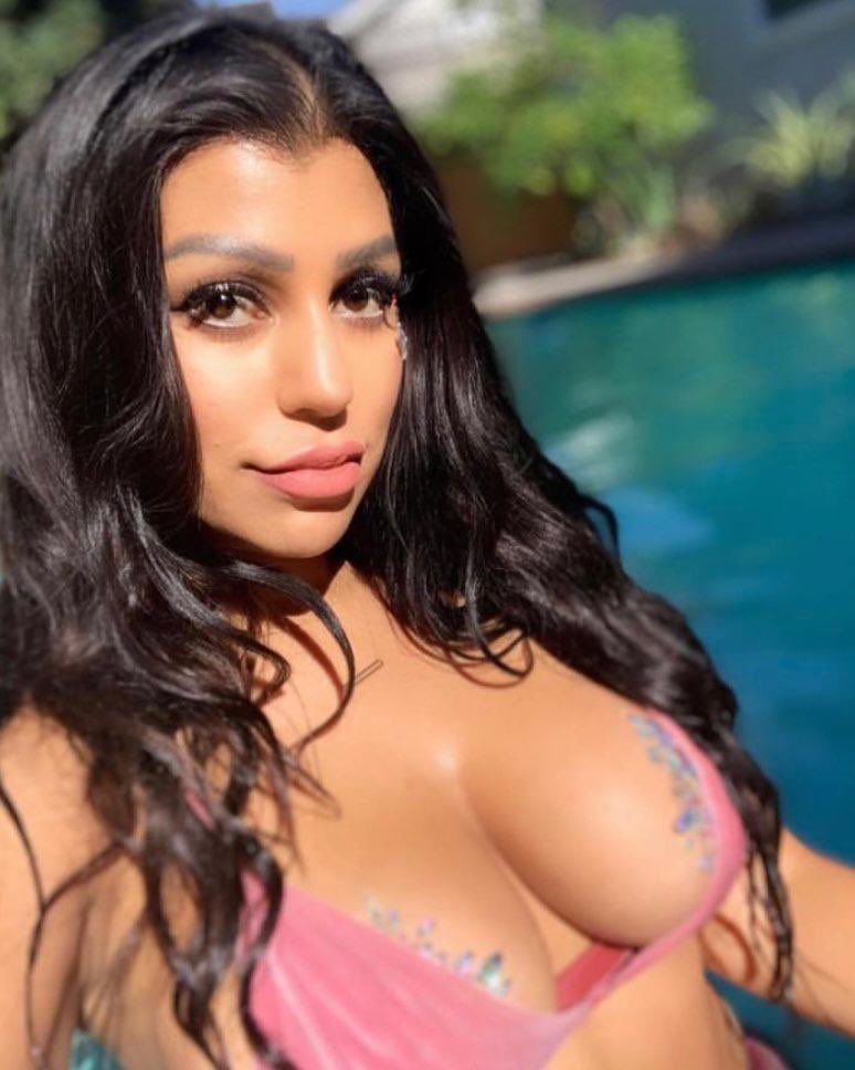 MARYAM70116071's tweet photo. 24hours massage best massage runu massage +1 (2193514291)#dammammassage #dammammassagebodytobody #dammammassageinhotel #dammammassagecenter #bodytobodymassage #dammamonly #dammamgirls #massage_in_dammam:https://https://t.co/0uDjLtwCaC https://t.co/Lqs73NdgL5