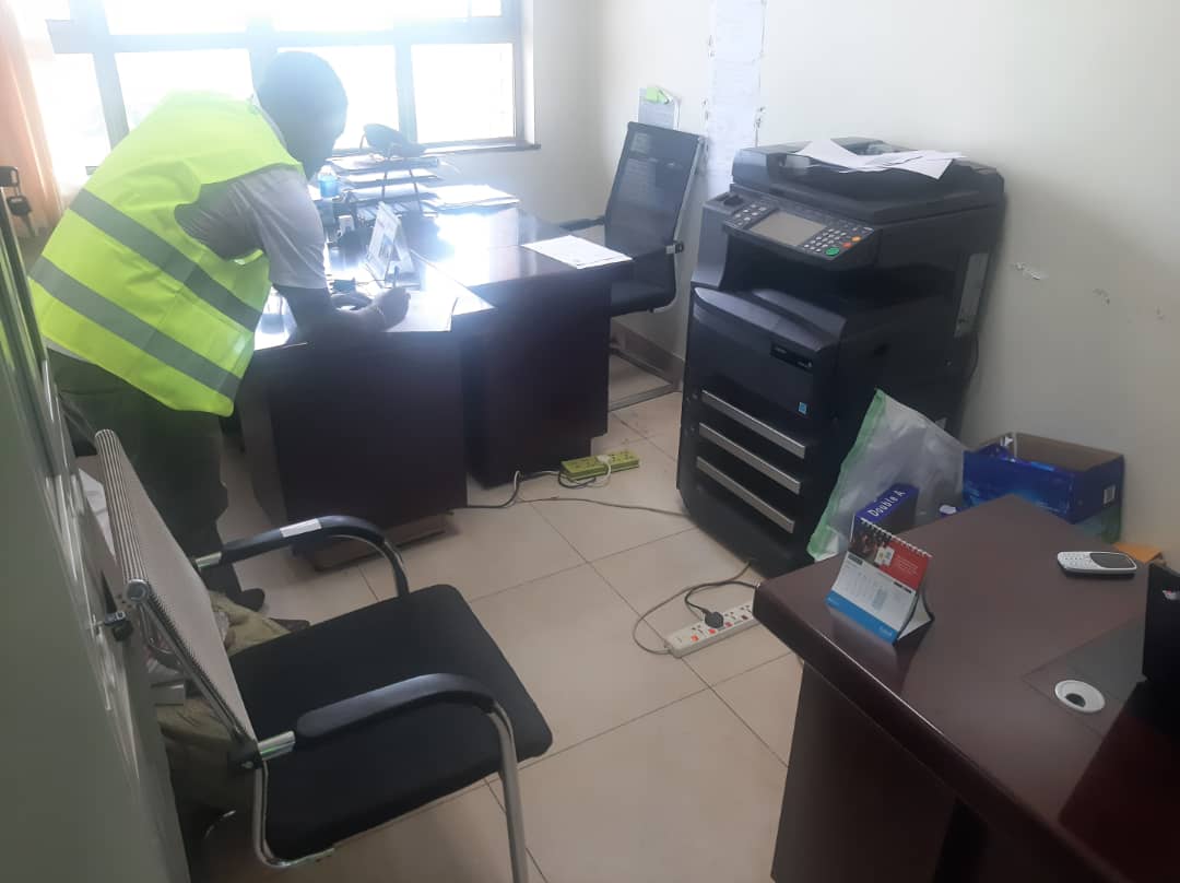 LogisticsMedina's tweet photo. Happy weekend y'all : Before Moving your Office, Home furniture &amp; Appliances, our teams make a pre-assesment and record all items just to make sure everything will be accounted for after delivery.
#MedinaParcelCargo delivery.
#Time is Money, We save both
#SouthSudan #SSOT https://t.co/jqAxNdpC6C