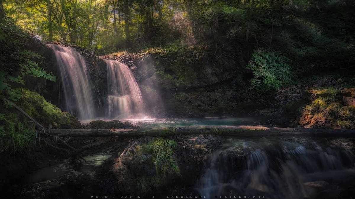 #Japan is chalk full of beautiful waterfalls. Perfect for someone who is addicted to photographing them!

#landscape #landscapephotography #nature #naturephotography #waterfalls #waterfallphotography
