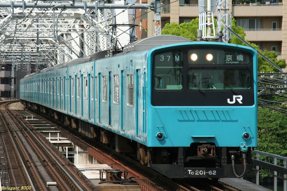 意識低い形 けい Bart A B形 サンフランシスコとオークランドを結ぶベイブリッジの鉄道レーンの自動車道化の代替として海底トンネルを建設し ベイエリア一帯に路線網を築いたbartの1972年の開業時から活躍する初代車両 23年引退予定 半世紀前のもの