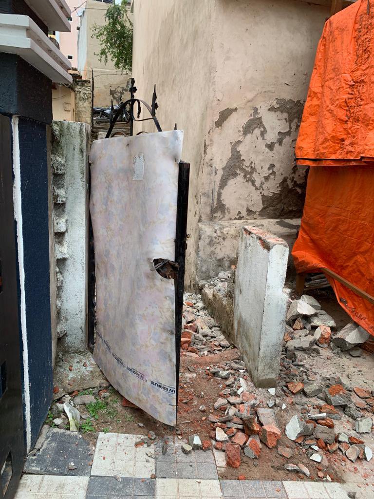 adv_prasad406's tweet photo. @KTRTRS @GHMCOnline @CommissionrGHMC @DC_Kukatpally 
Next to my apartments there have been trespassing without informing us.Can you please take severe action on it.Address details:-Plot no:556&amp;557,Gayatri nagar,Allapur village,near hara hara temple. https://t.co/UmNnm9xZIp