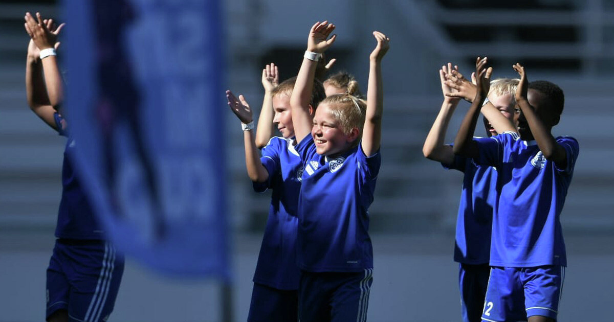 #helsinkicup2021 huipentuu tänään Helsingin Olympiastadionilla odotettujen finaalien merkeissä. Tasapuolisesti tsemppiä kaikille pelaajlle! 👏  #jalkapallo #helsinkicup