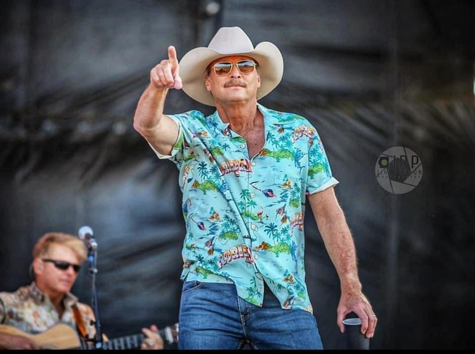 90sCountryChord's tweet photo. What a fuckin’ stud. https://t.co/BFnSlVbtMR