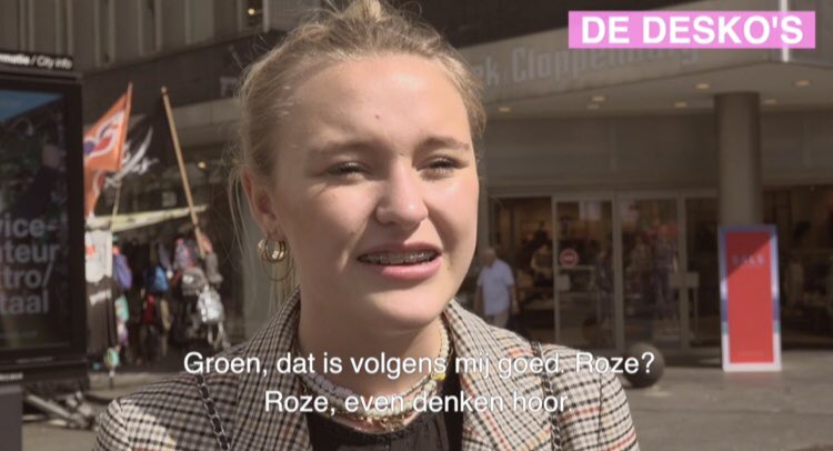 ‘Rood is gaan’ en ‘Roze is juist NIET goed!’ De kleurcodes van de vakantielanden, snappen jullie het nog? Wat mag wel en wat mag niet als een land rood is? Samen met <a href="/JorisKreugel/">Joris Kreugel</a> ging ik de straat op. De Desko’s leggen het ons nog één keer uit #dedeskoos

m.youtube.com/watch?v=Hj9k0N…