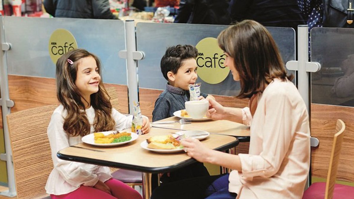 Asda is letting kids aged 16 or under eat for free in any of its 216 cafes ✨ It's available every day of the week when an accompanying adult pays £1+. Here's what you need to know...

mse.me/3z4bkjv #MSEDeals
