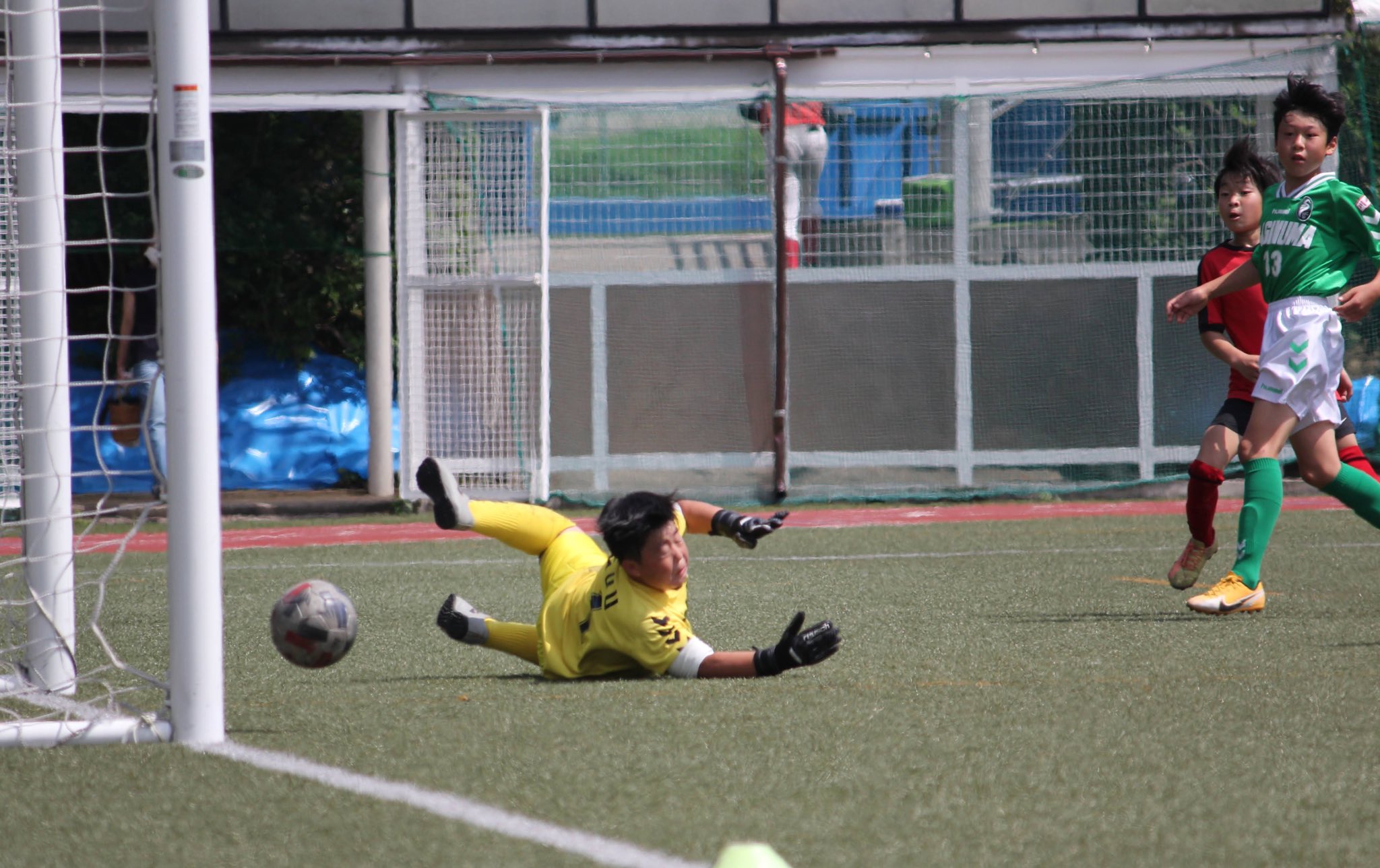 東急sレイエスfc 地域少年チームとの交流を目的に 東急sレイエスfc主催の U 12交流大会 を開催いたしました サッカーu13選手も運営に携わりながら 参加チームとも試合をさせていただき 貴重な経験となりました さぎぬまsc 東住吉sc プルチーニ