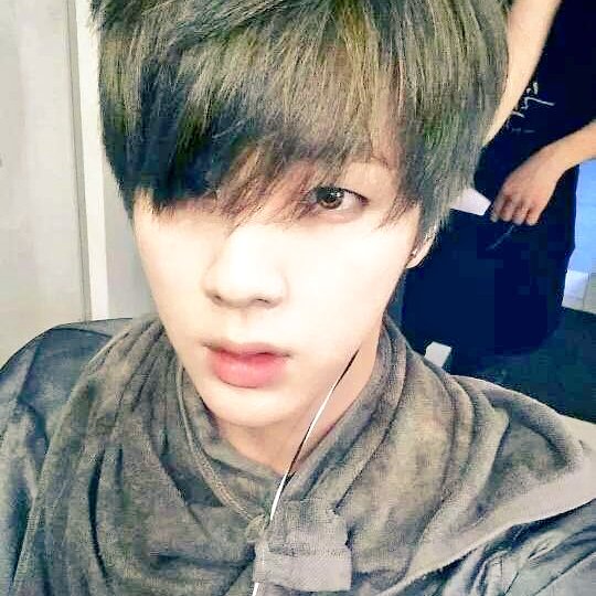 zAPPDZFyskprbwW's tweet photo. #아미트친소
ㅇr 진프 칭구랑 트친 할래..?♡ 갓 나온 신입 트칭이야 https://t.co/aOvZk9F9nE