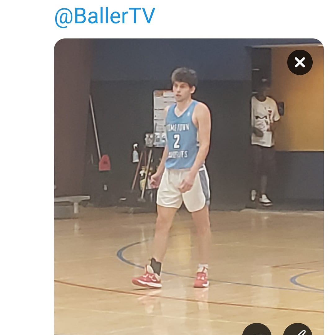 mpaballer6's tweet photo. 6"4 PG 2021 @caden21arnold strong showing today @WCEBball Unsigned Seniors and Juco event! @ElitePrepAcade1 2 games had 13pts,14asst,11reb,7st and 3 blks. #mrconsistant #alwayspositive+/- 
#web4me https://t.co/76yBfjaklt