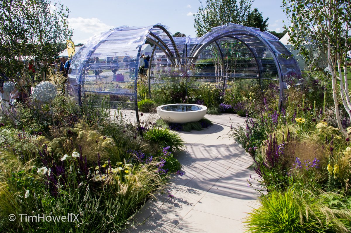 TimHowellX's tweet photo. #CountdownToTatton #RHSTatton 4 days to go. One of my all time favourite gardens, not just at Tatton, but at any show is @S_Hockenhull 2015 “Light Catcher”. The judges evidently agreed and awarded it a gold medal and “Best Year of Light Garden”. https://t.co/fdErXhaXEH