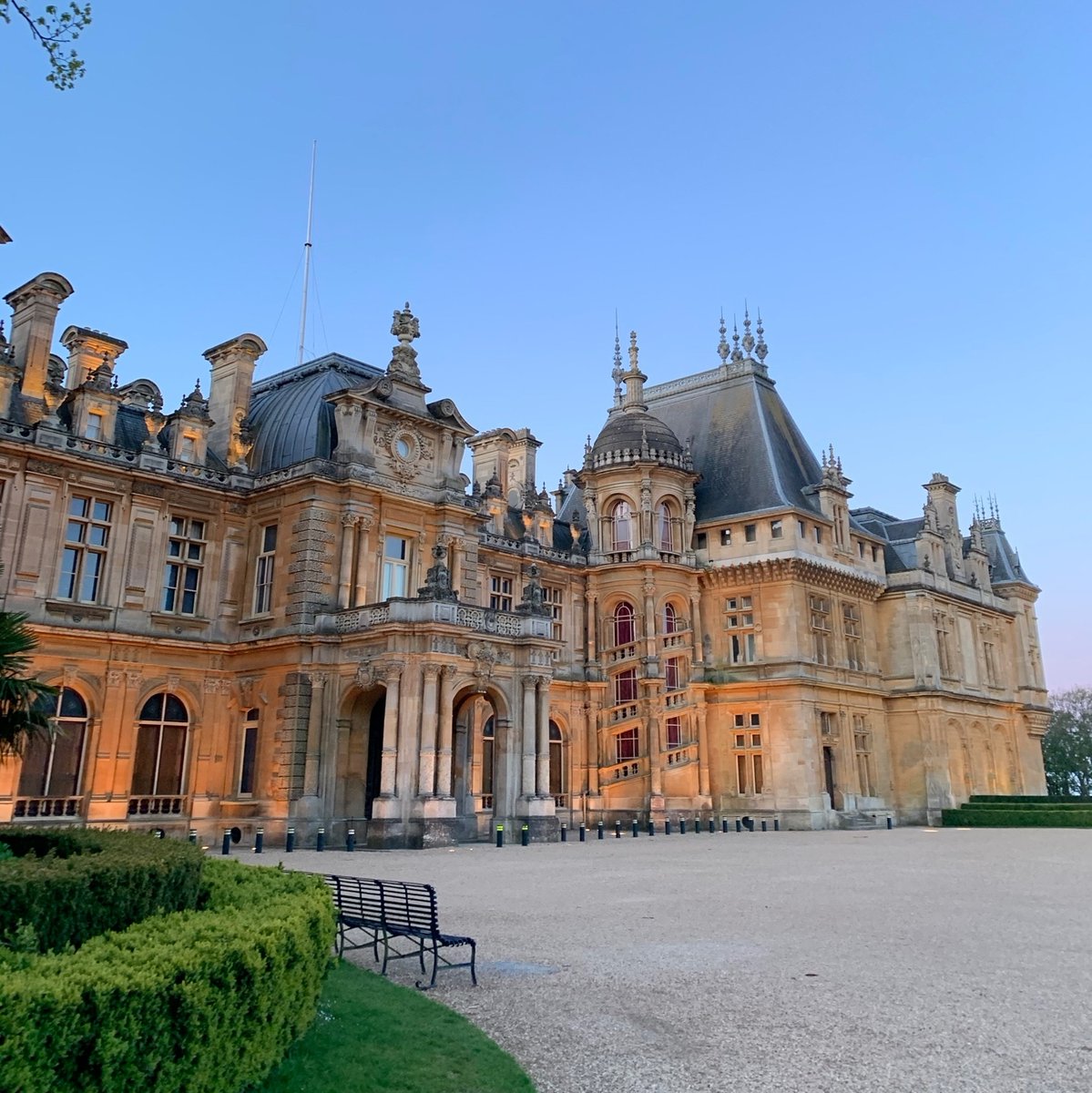WaddesdonManor's tweet image. There's nowhere quite like Waddesdon at sunrise #WelcomeBackSummer
