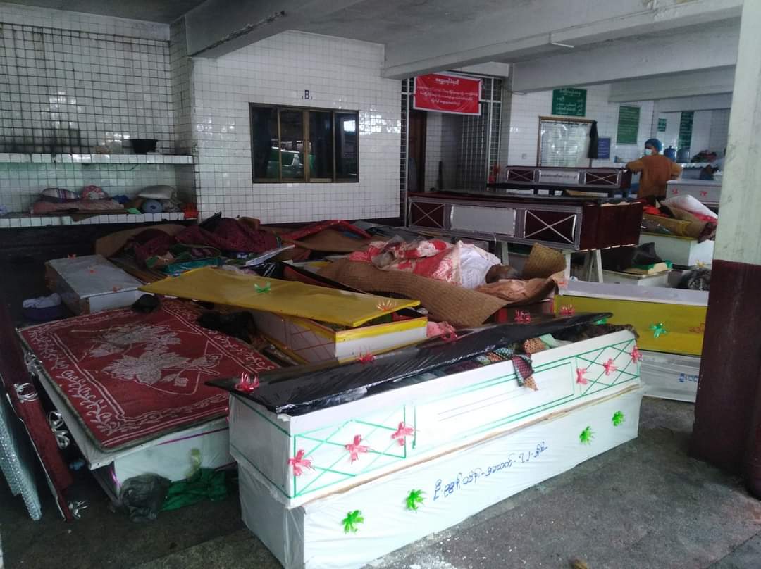 Over 800 deaths in 1 day, just in Yangon. This is a big discrepancy from the announced 190 deaths in the entire country.

Junta pretending the problem doesn't exist while fully vaccinated &amp; holing up in safe fortresses is causing disasters of unprecedented scale!
#MyanmarCovidSOS
