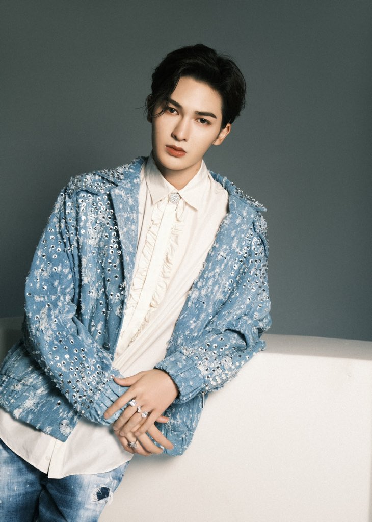 dramapotatoe's tweet photo. #ZhuZhengting for Yuehua Entertainment 12th Anniversary Family Concert https://t.co/ZOlcfPNjgg
