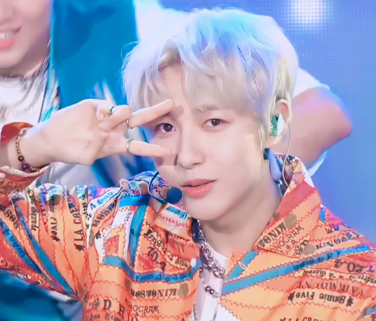 323archive's tweet image. Dive into you
#RENJUN #仁俊 #런쥔 #NCTDREAM