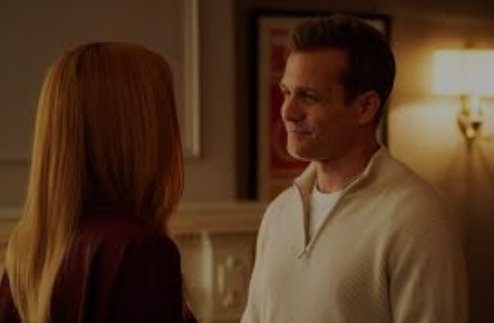 PaulieDx's tweet photo. They hug. π€£π€£π€£ #SuitsBTS #SuitsS9 #PaulieMedic https://t.co/OgaRoiyKHA