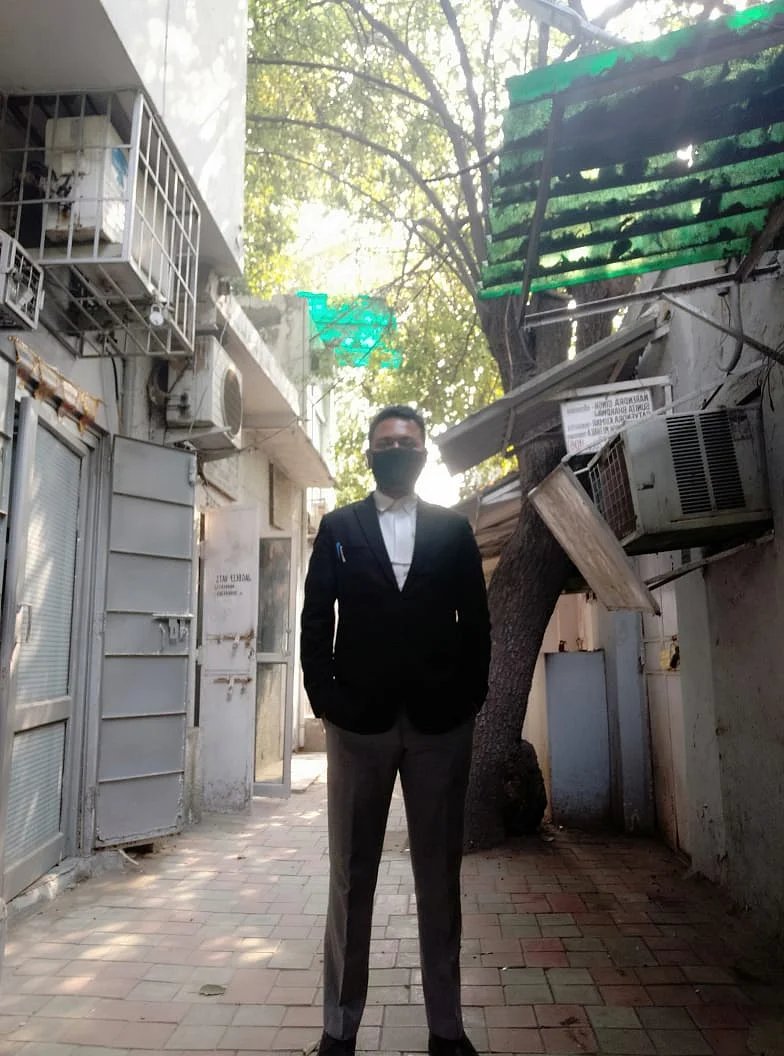Read about this 2018 graduate of Delhi University - 

"“Hardly could I find or close new cases because litigation had hit an all-time low. Clients refrained from legal expenses if not in dire need,” he says."

Read  - bit.ly/3ejYQMR