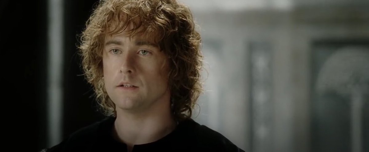 ToIkienverse's tweet photo. Billy Boyd compuso él mismo la canción que le canta Pippin a partir del poema de Tolkien al Senescal de Gondor, Denethor. 

Fue a Peter Jackson a decirle que ya había acabado de componerla y sin escucharla antes, grabaron la escena. La primera toma es la que vemos en la película. https://t.co/65OFzT0Kqu