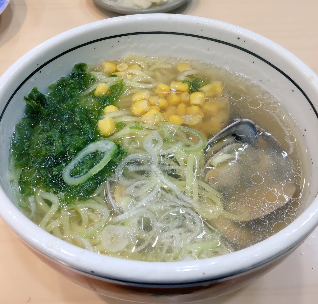 hotandcoolramen's tweet photo. 貝だし塩ラーメン
#回転寿司活鮮韮崎店
#回転寿司活鮮
#韮崎市
#tankensurujapan
#yamanashi
#nirasaki
#麺 #ラーメン #らーめん #ラーメン部 #ラーメン好き #ラーメン好きと繋がりたい
#ramen #noodle #noodles #noodlelover #japan #ThankGodItsRamen
https://t.co/MEBTSXaM8F https://t.co/nnkcFxtsIk