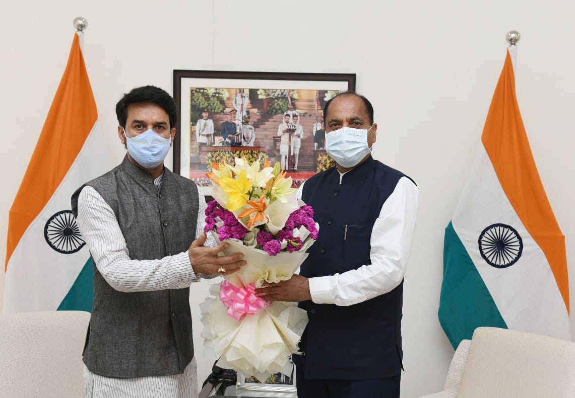 PanchauraNews's tweet photo. @Anurag_Office @CMOFFICEHP 
Chief Minister Himachal Pradesh congratulated Sh Anurag Thakur on his elevation as cabinet minister and added that it was a matter of pride for the state.
Sh Anurag Thakur assured of all possible support to the state. https://t.co/NdzyEpsbhs