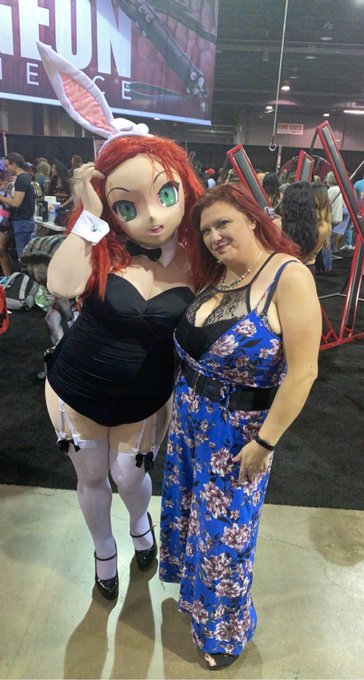 Ran into this cutie last night at the expo! https://t.co/W1oT7hlOgL