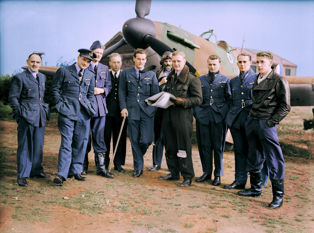 MartinDwan's tweet photo. I'd like to wish John Hemingway, the last surviving pilot  of #BattleOfBritain, a very happy 102nd birthday today. A wonderful gentleman, and so self effacing. I presented these two colourised images to him to mark his 100th birthday. John is second from left in the group photo. https://t.co/x8VVYqa159