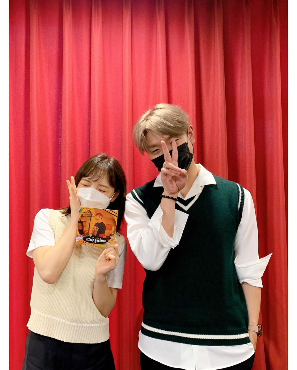 wendydaily221's tweet photo. 210717 sbsyoungstreet Instagram Update

DJ Wendy with Sam Kim 💙

🖇️ https://t.co/tvR8la7Chu
#웬디의영스트리트 #WENDY #웬디 @RVsmtown https://t.co/518fZOsqc9