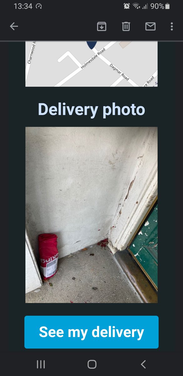 Osteo_darkforce's tweet photo. SHOCKING service from Hermes! 3 people in my house this morning, no-one knocked and the Β£100 chef knife I purchased for the #boychef has just been left in the porch! (their photo!) They then emailed that to me! Knocking would have been more efficient! FFS! Give me strength! https://t.co/V2nl0RZ3nJ